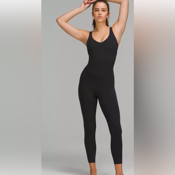 ⭐️Lululemon Align Bodysuit 25⭐️ - Picture 1 of 9